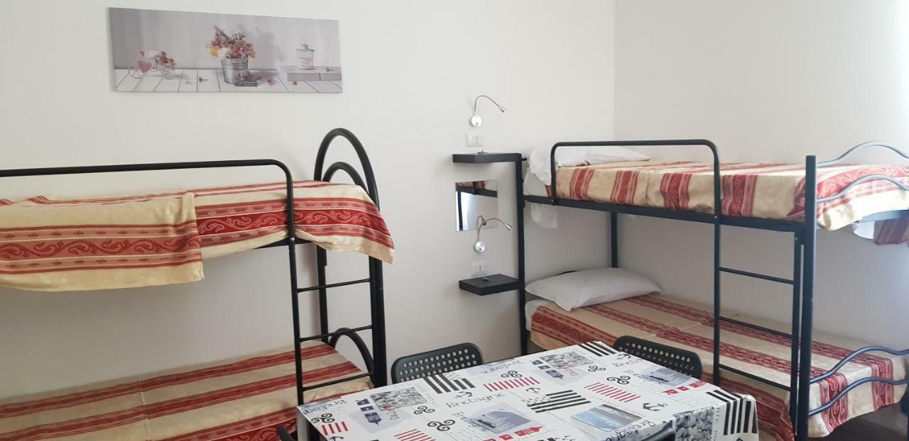 Daniele Pandosia Hostel