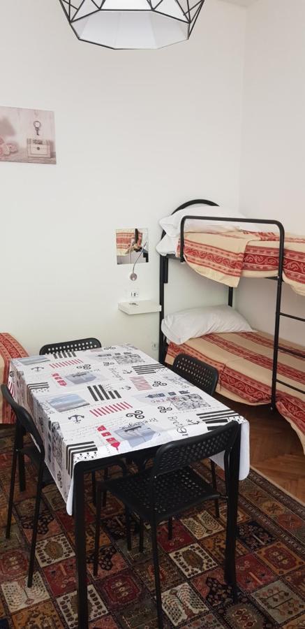 Daniele Pandosia Hostel